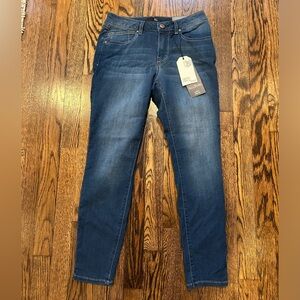 1822 Denim Women's Dark Blue Skinny Jeans - New With Tags